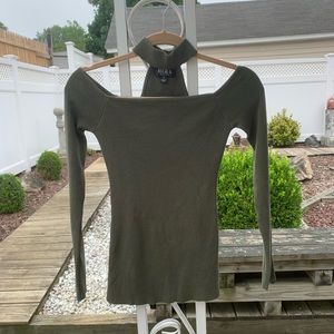 ⭐️ LAST DAY TO BUY! Cute Olive Green Top